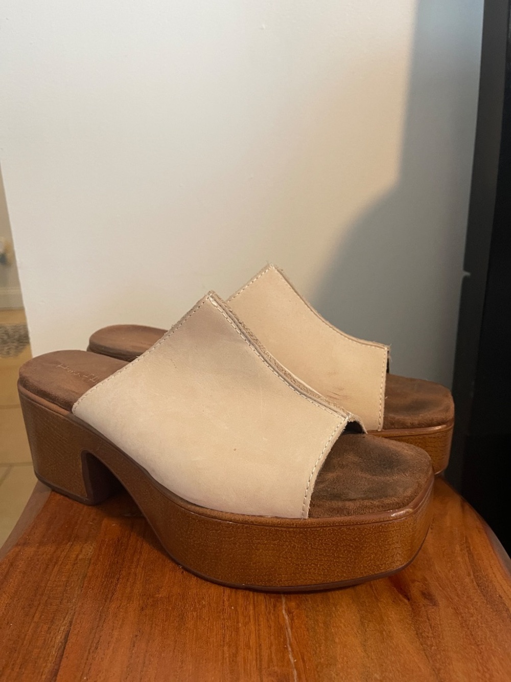 House of Harlow 1960
Mules - Picture 4 of 4